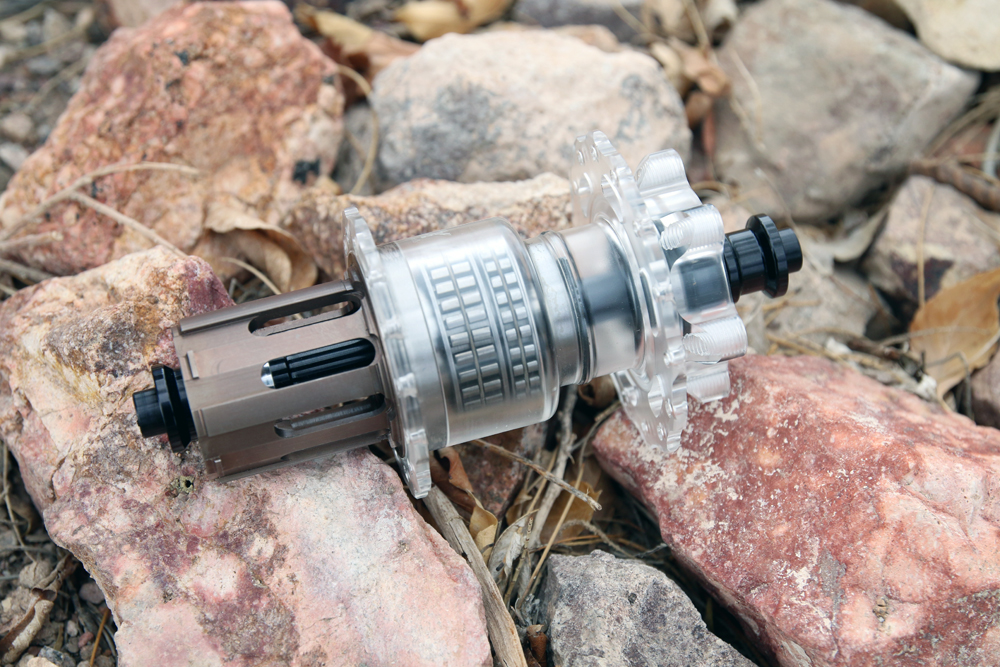 IB14 Onyx Racing Products Hubs Offer Instant, Infinite Engagement w