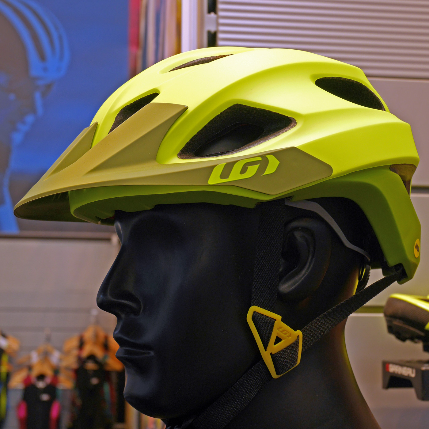 garneau raid mips helmet