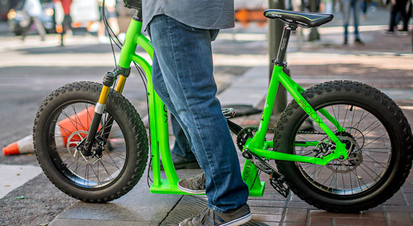 Moox, standing platform