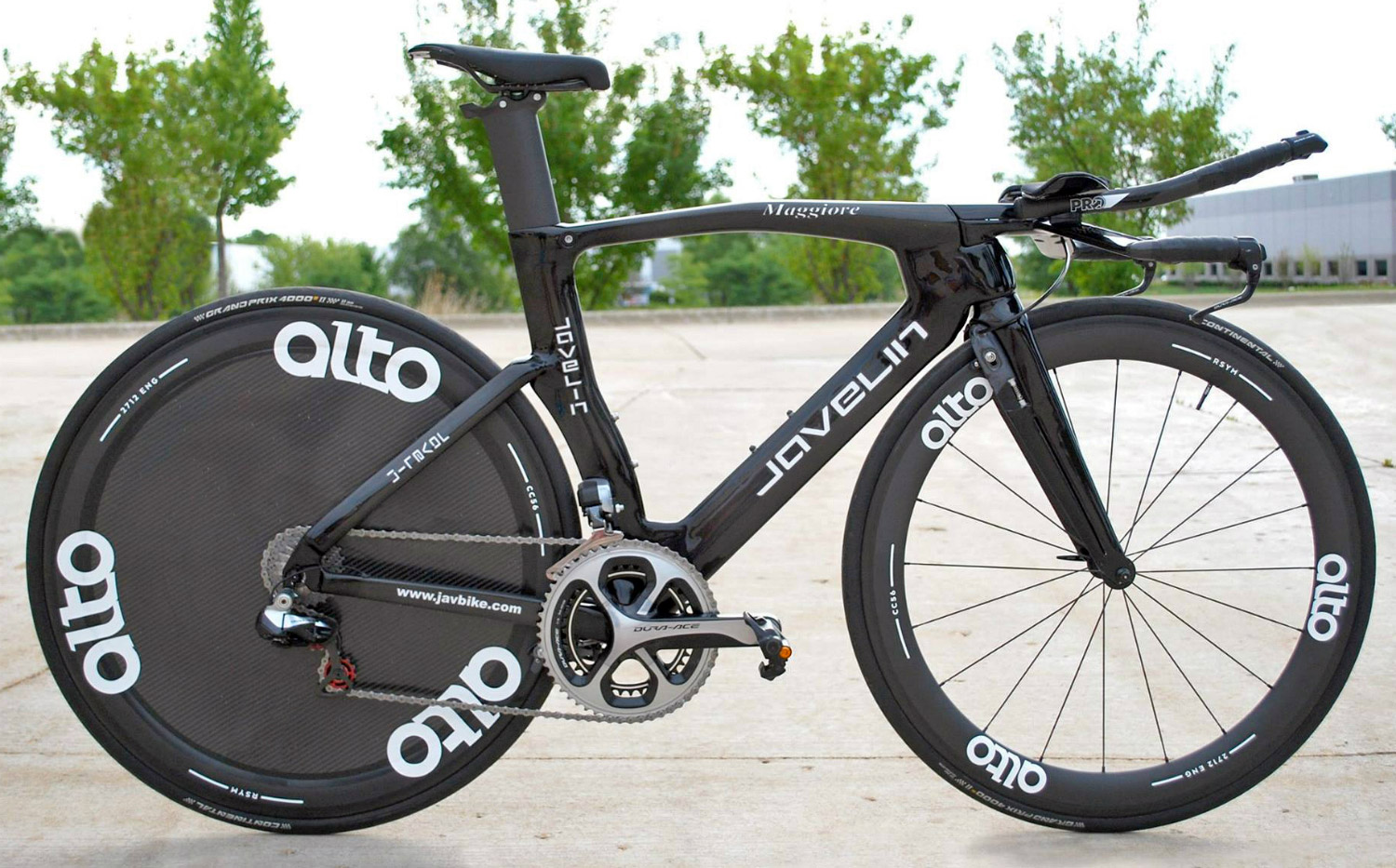 Javelin announces all new customizable carbon Maggiore TT/Tri bike