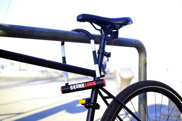 Skunk Lock on bike in rack