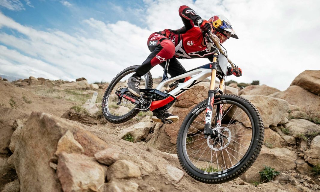 YT reups Aaron Gwin's World Cupwinning carbon Tues DH bike Bikerumor
