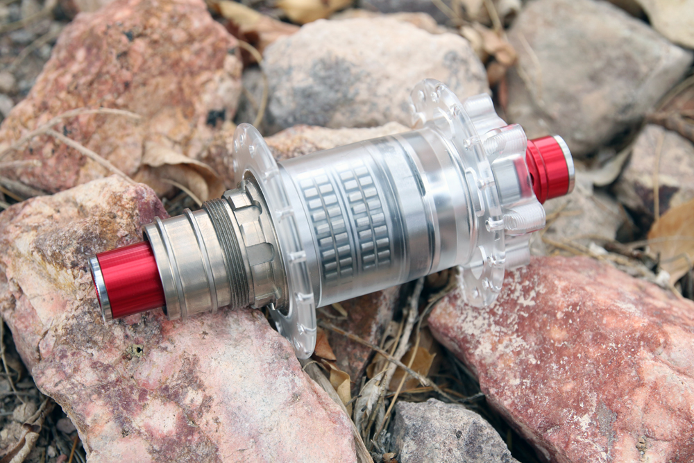 IB14 Onyx Racing Products Hubs Offer Instant, Infinite Engagement w