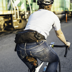 Seagull Bags Trail Buddy Keeps Trailside Or Office Essentials At Seagull Bags Trail Buddy Hip Bag Feature Image