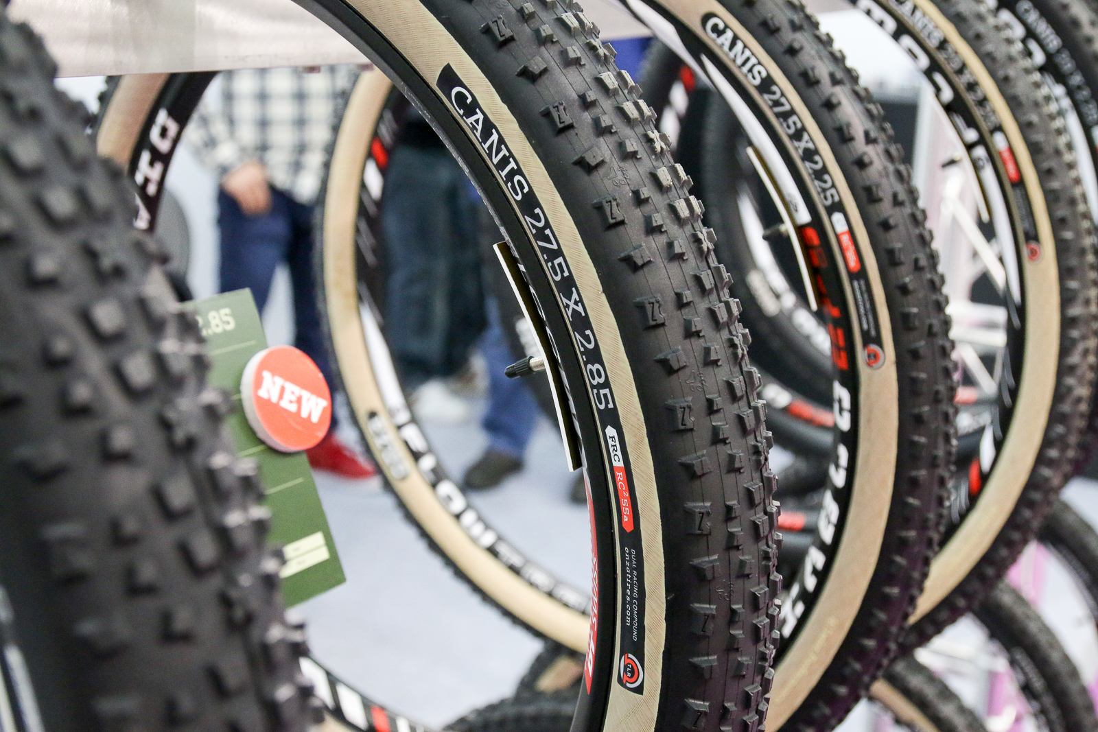 tpe16 onza bites on plus size with canis 27 tire races in with tires plus size