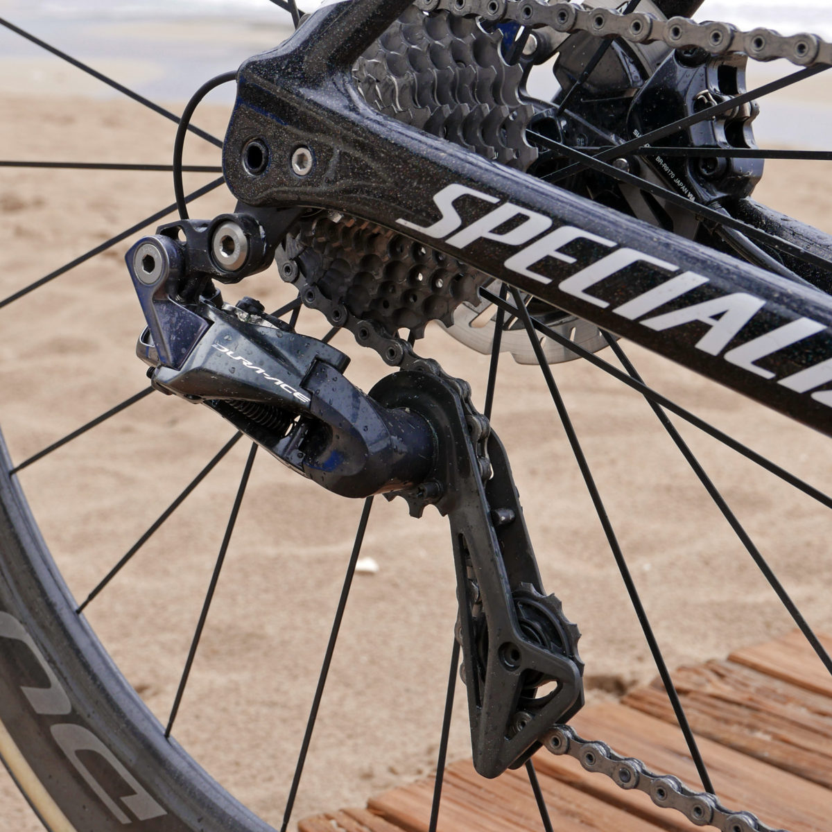 impressions shimano dura ace r9100 series new di2 r9170 disc brake groupset bikerumor impressions shimano dura ace r9100 series new di2 r9170 disc brake groupset bikerumor