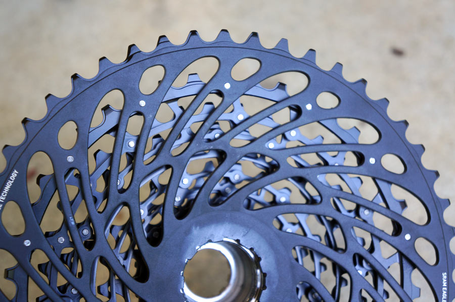 sram-gx1-eagle-details-12-speed-cassette03.jpg