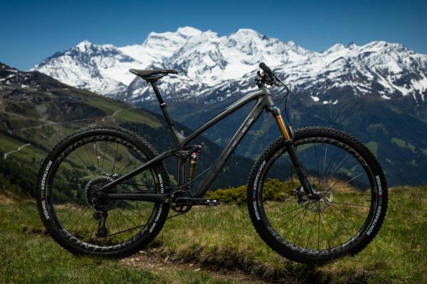 2018 Trek Fuel EX full suspension mountain bike with new re-aktiv thru shaft shock
