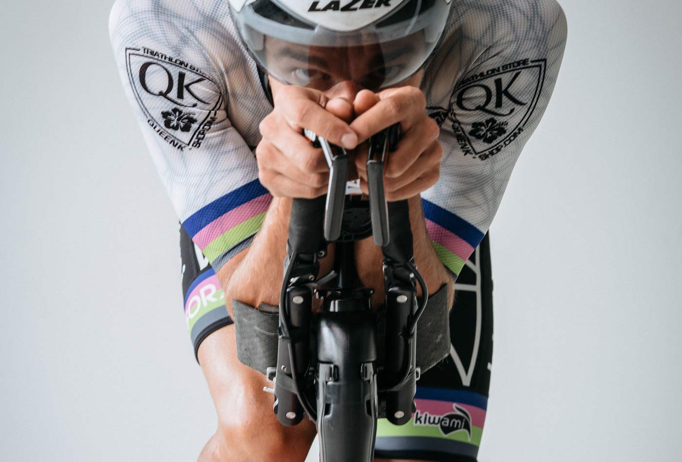wildly transforming morf tech handlebar bends bullhorns into most aero form tech