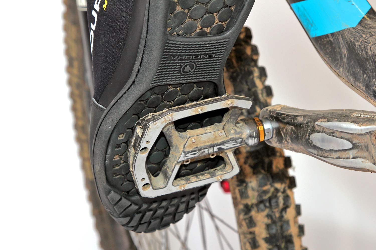 bike shoes for flat pedals endura mt500 plus overshoes survive flat pedals to keep bike shoes for flat pedals endura mt500 plus overshoes survive flat pedals to keep