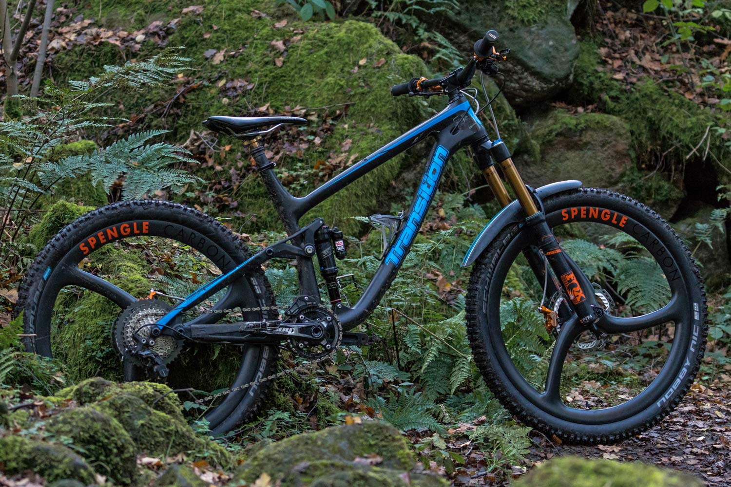 Spengle-Carbon-Monocoque_tri-spoke-full-