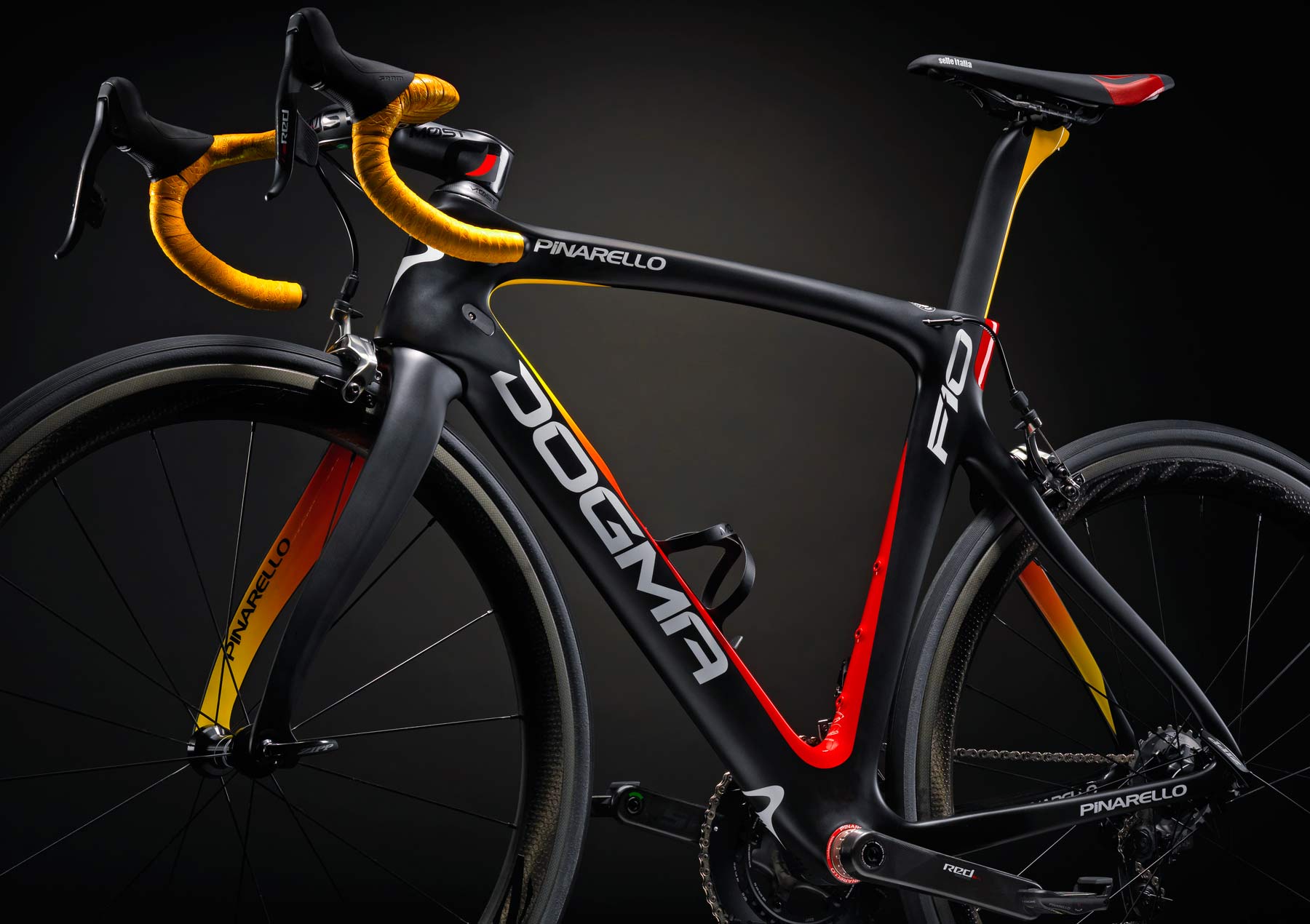 2018_Pinarello-Dogma-F10_gradient-fade-carbon-road-race-bikes_Ambra-front.jpg