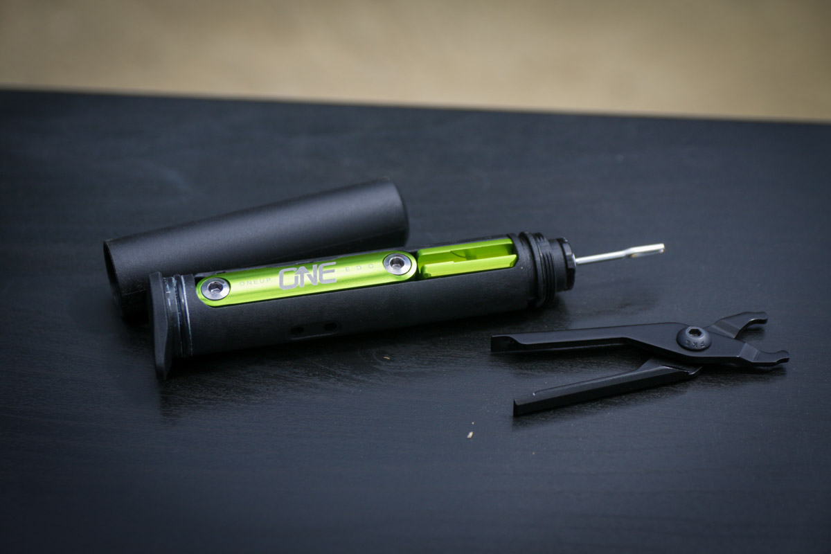 Oneup-components-dropper-post-edc-kit-ch