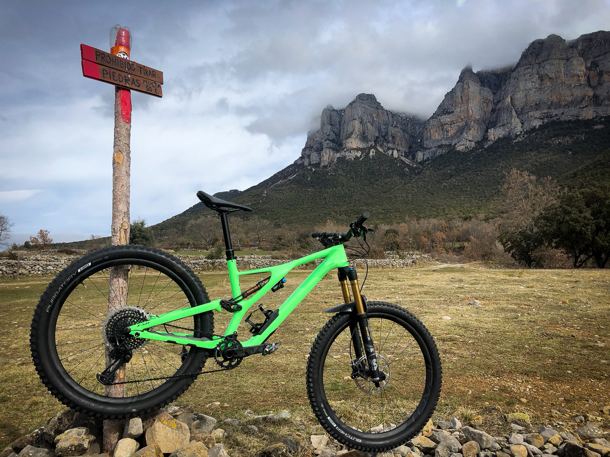 First Ride: Exploring Aínsa on the 2019 Specialized Stumpjumper 29  27.5  Bikerumor