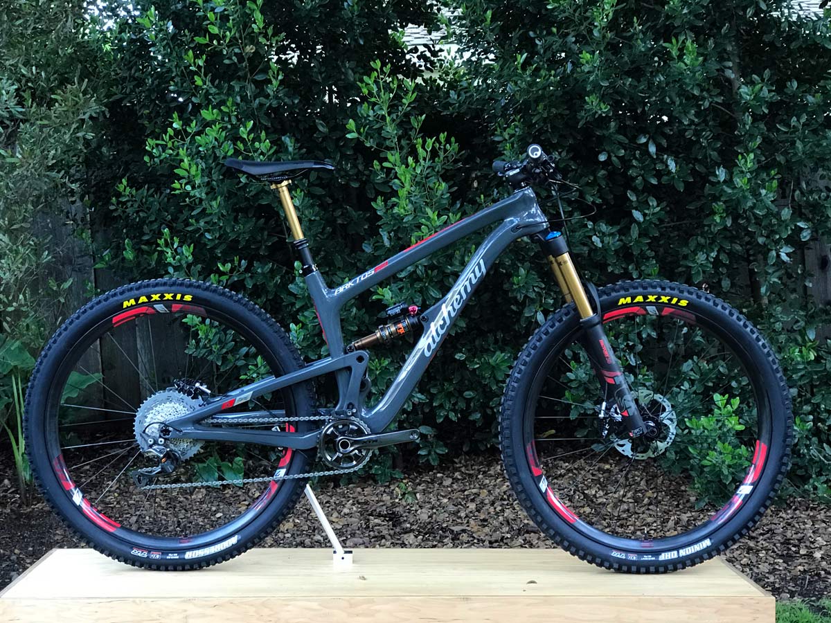 Bike rumer Bike 3D Configurator - live 3D configurator. You can change bike parts and choose the colors for them.