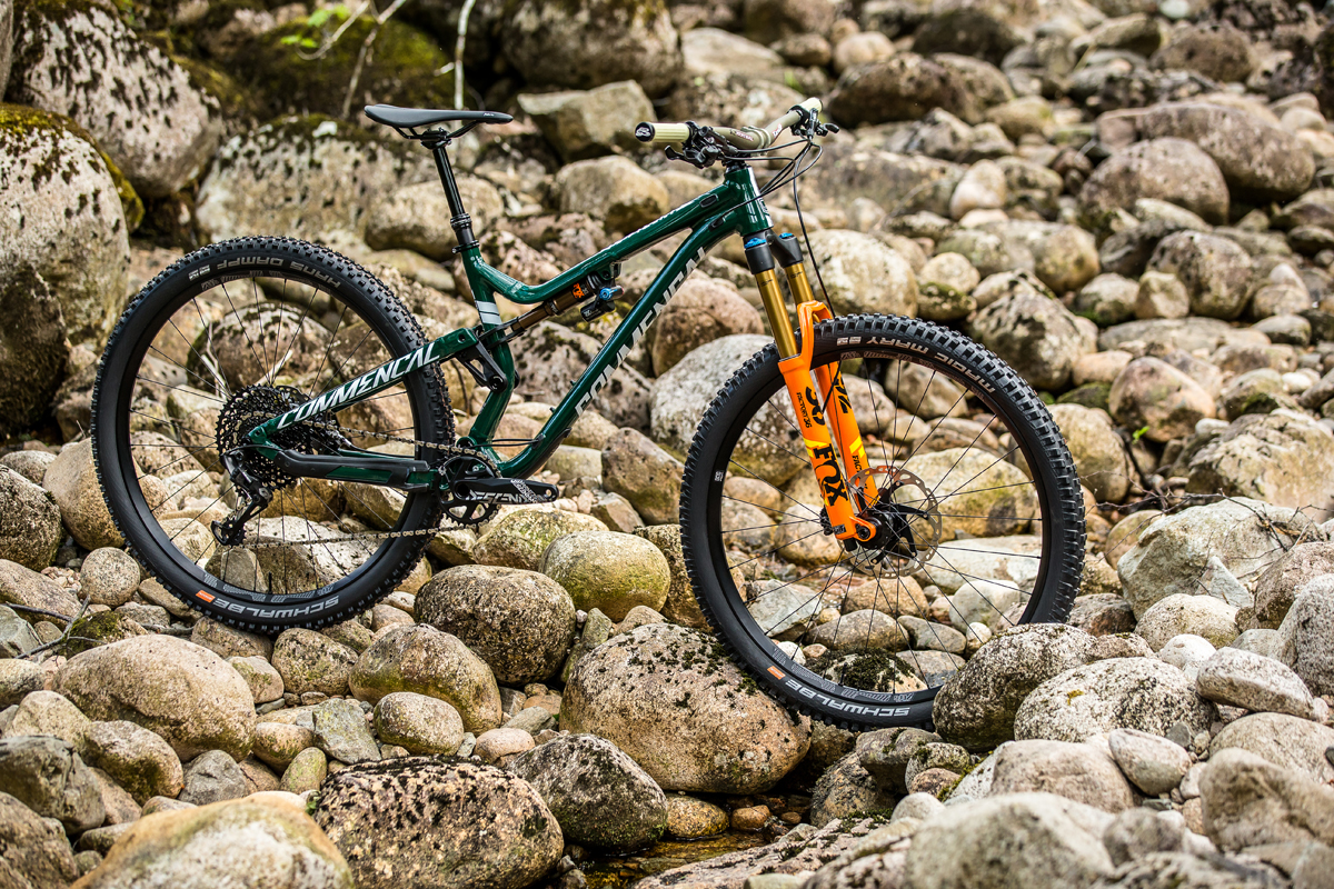 Commencal-Meta-TR-29-british-edition-full-suspensions-mountain-bike-4.jpg